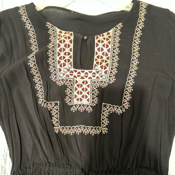 Embroidered Black Women's Top - Picture 1 of 3